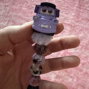 Handcrafted Pen-Tow Mater